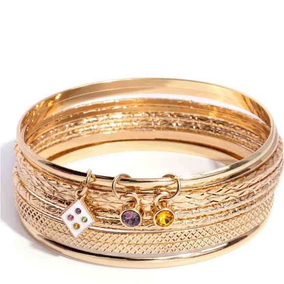 Fixed Fashion - Gold Bracelet - Picture 2 of 2